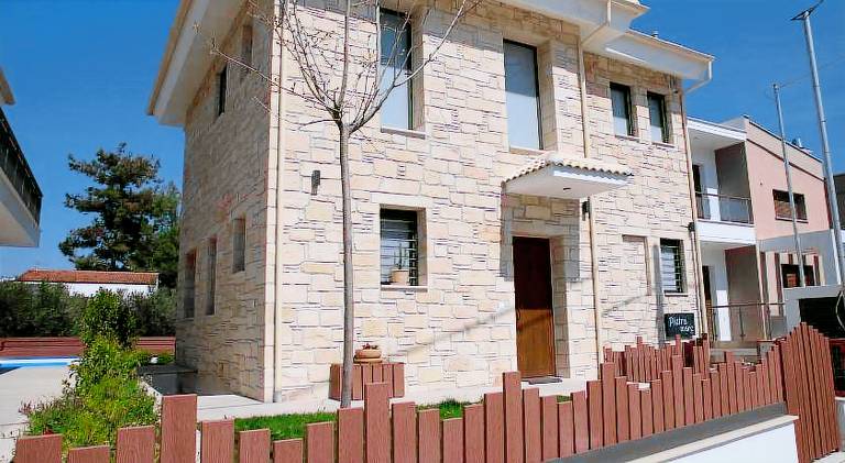 Villa with private pool, BBQ & terrace | Next to the beach | Dogs allowed in Sithonia
