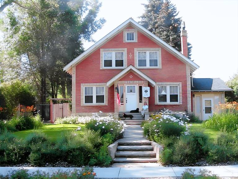Robins Nest Bed & Breakfast in Cody, WY