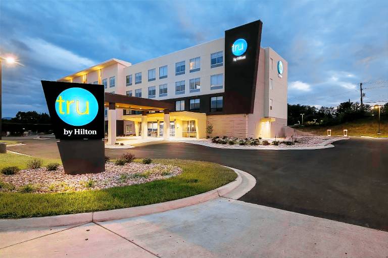 Tru by Hilton Lexington — photo 3