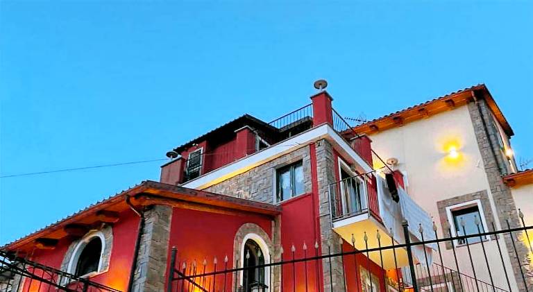 Holiday apartment with yard, barbecue & terrace in Diano Marina