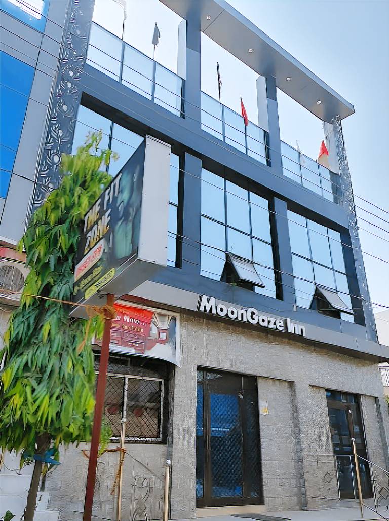 Hotel MoonGaze Inn