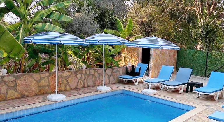 Fully equipped villa with barbecue, private pool & terrace | Good for workation | Dogs allowed — photo 3