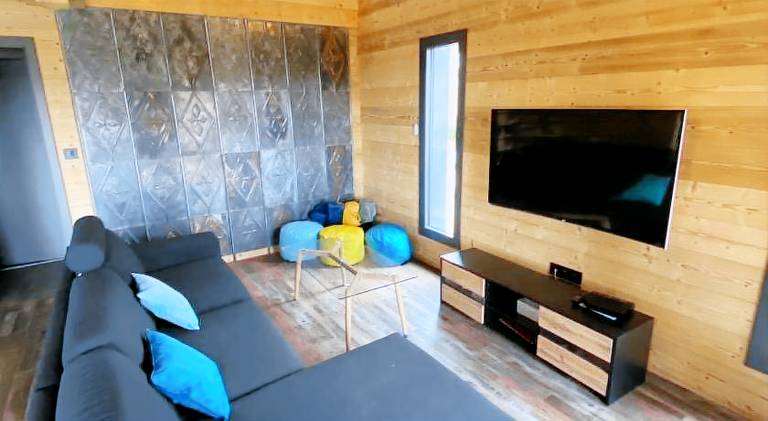 Pleasant chalet with pool | Dogs allowed — photo 2