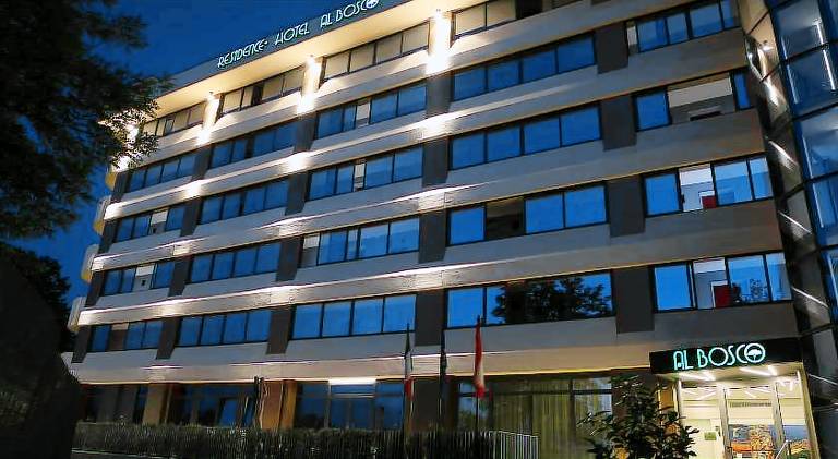 Pleasant serviced apartment with terrace & pool | Close to the beach | Pets allowed — photo 4