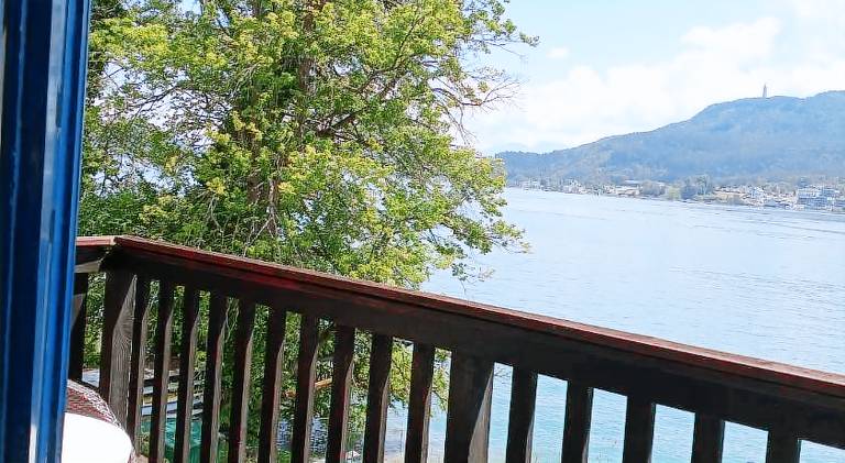 House with 2 rooms for 6 persons in Poertschach am Woerthersee