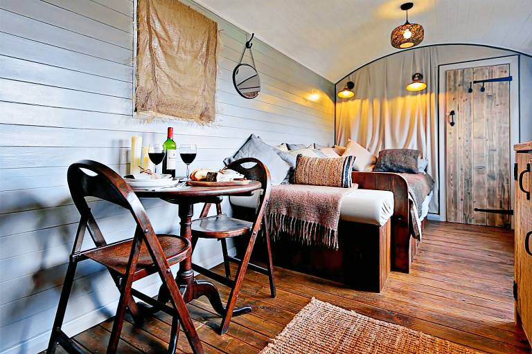 Chalet with yard & barbeque — photo 5