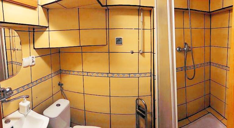 Apartment with pool & hot tub — photo 2
