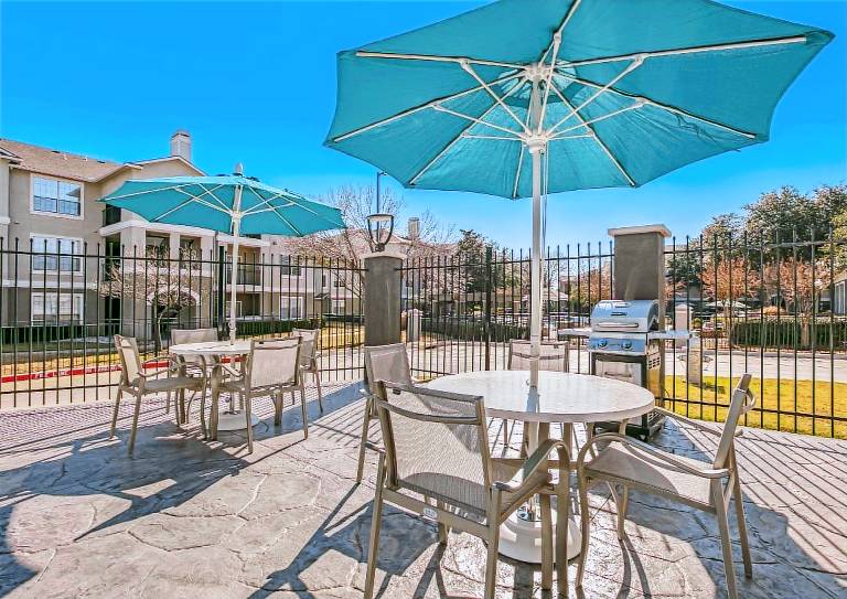 La Quinta Inn & Suites by Wyndham DFW West-Glade-Parks — photo 5