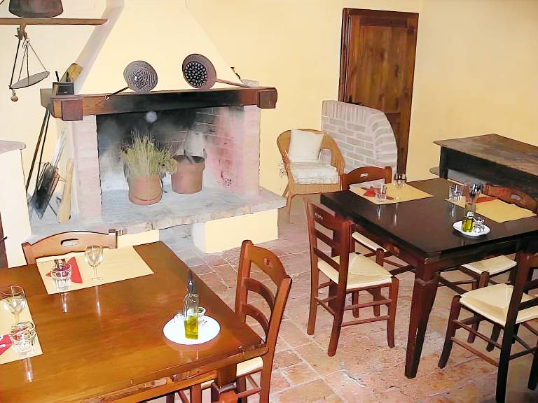 Farm with pool, terrace & garden in Asciano