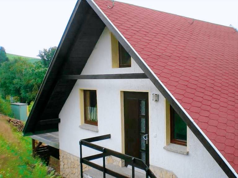 Vacation home with barbecue & terrace | Pet-friendly — photo 3