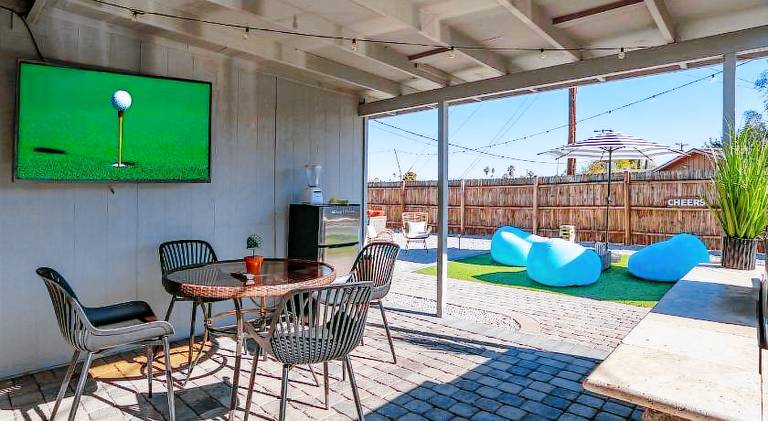 House with pool & jacuzzi — photo 5