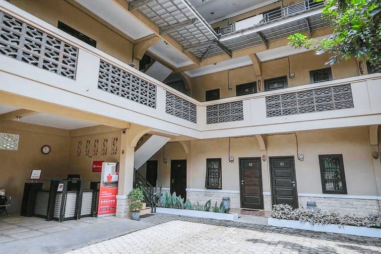 RedDoorz Syariah near Jamtos Jambi 2