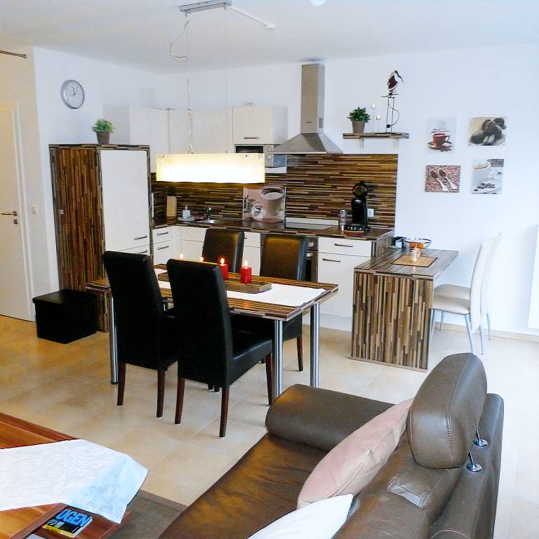 Charmante Ferienwohnung mit Terrasse, 300 m zum Strand in Breege