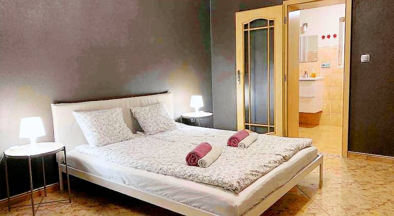 Beautiful villa with pool & jacuzzi | Pets allowed — photo 2
