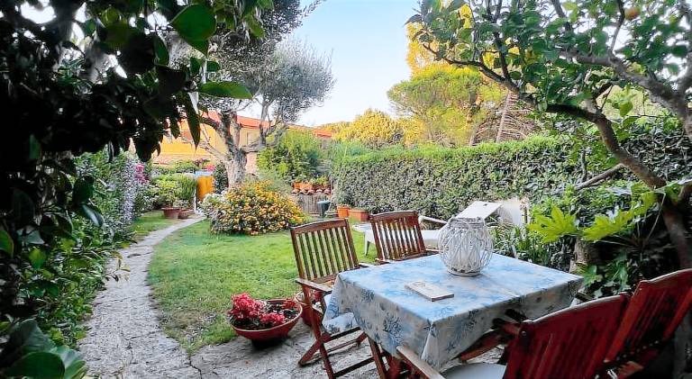 Fully equipped beautiful house with yard, patio & barbeque | Good for workation | Pets are welcome in Baja Sardinia