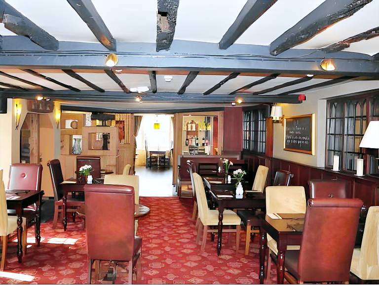 The White Lion — photo 3
