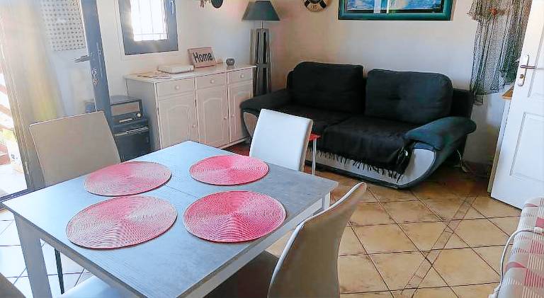 Apartment with 2 rooms for 5 persons — photo 2