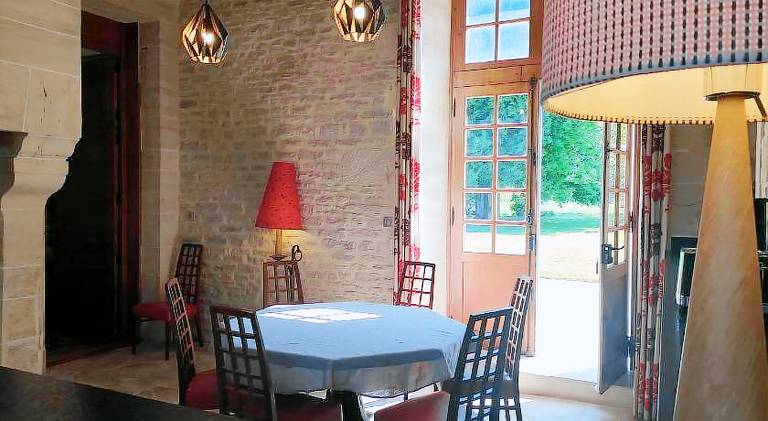 Serviced apartment with terrace & yard — photo 4