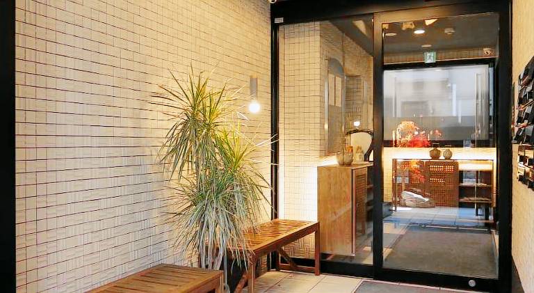 Serviced apartment with patio & jacuzzi | Near Tokyo Skytree | Suitable for remote work — photo 5