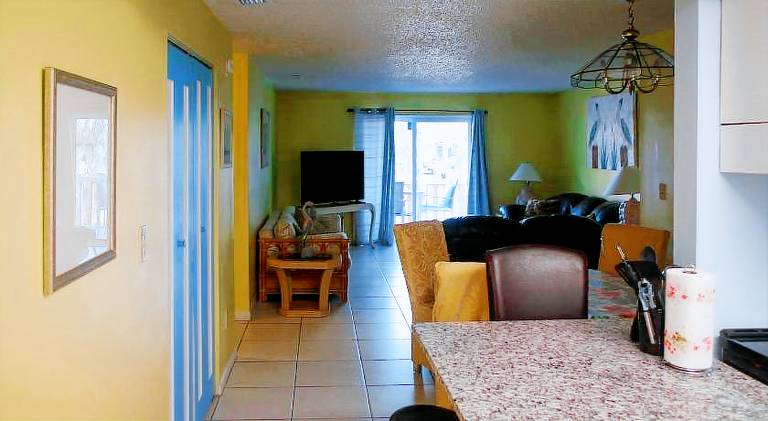 Beautiful serviced apartment with garden, patio & barbeque | Close to the beach | Pets allowed — photo 2