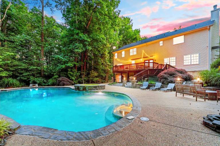 Private 5BD Country Escape with Spa Pool Fire Pit