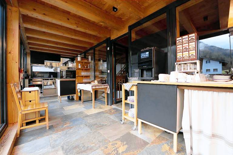 Aparthotel with terrace, garden & BBQ — photo 5