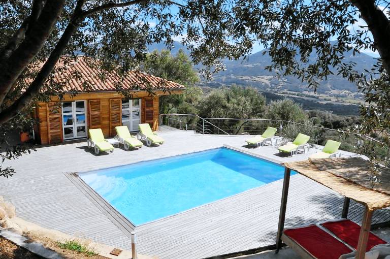Villa with terrace, garden & private pool | Beach view — photo 4