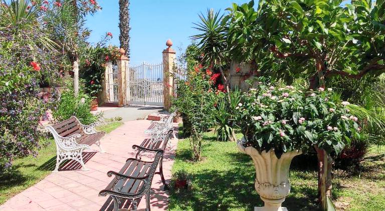 Serviced apartment with garden, terrace & BBQ | Beach nearby | Pets allowed — photo 4