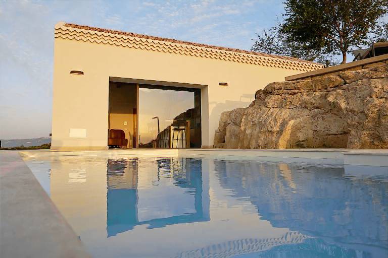 Family-friendly beautiful villa with grill, yard & private pool | Sea view | Pets allowed — photo 3
