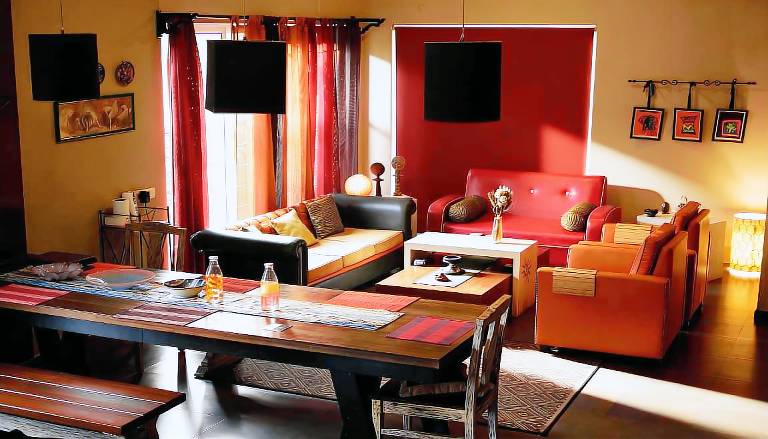 Nice vacation home with pool, barbeque & garden | Perfect for remote work | Pets are welcome in Kolkata