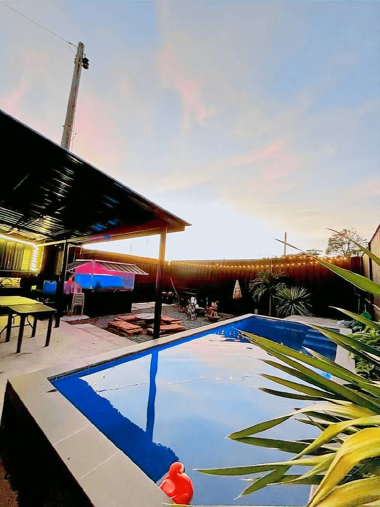 Vacation home with pool, grill & garden — photo 3