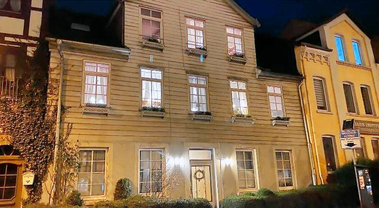 Apartment with yard & grill in Hamelin