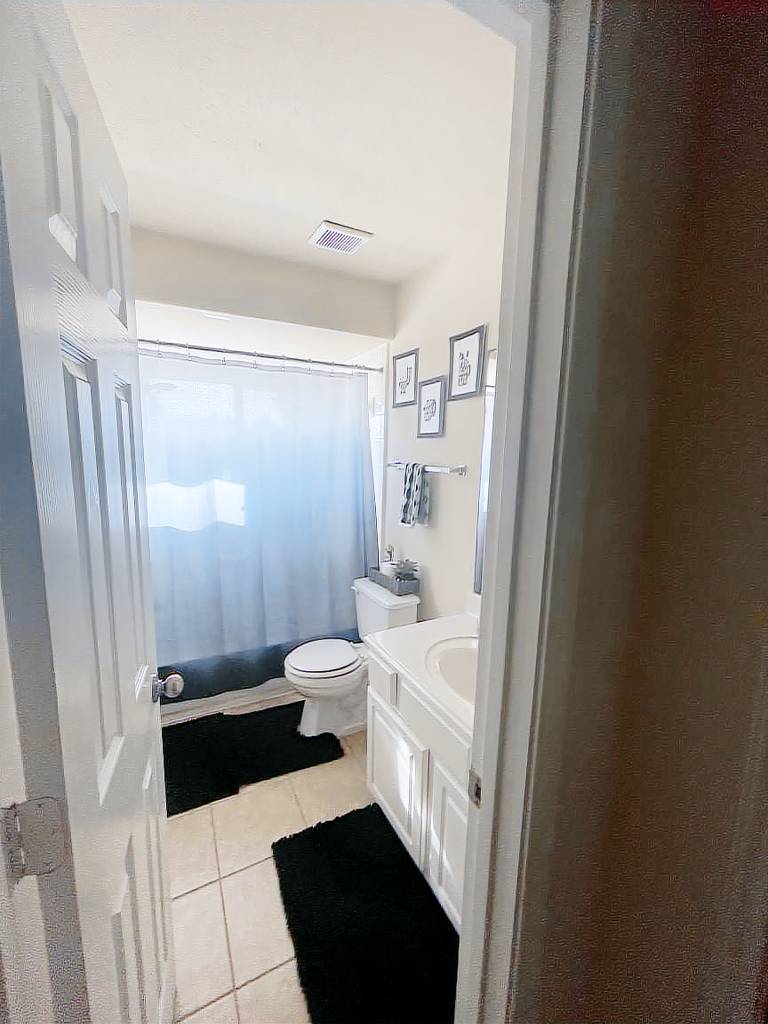Family-oriented vacation home with garden, BBQ & pool | Lake view | Pets are welcome — photo 3