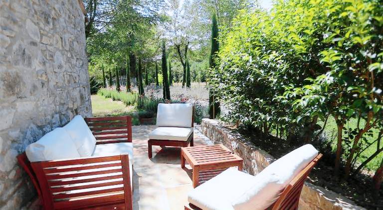 Charming apartment with pool & yard | Dogs allowed — photo 5