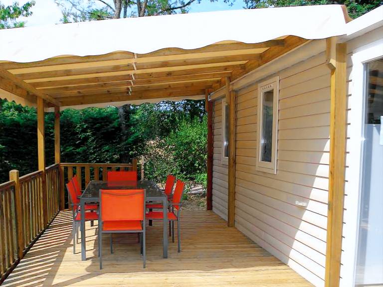 Child-friendly mobile home with heated pool & patio | Pets are welcome — photo 5