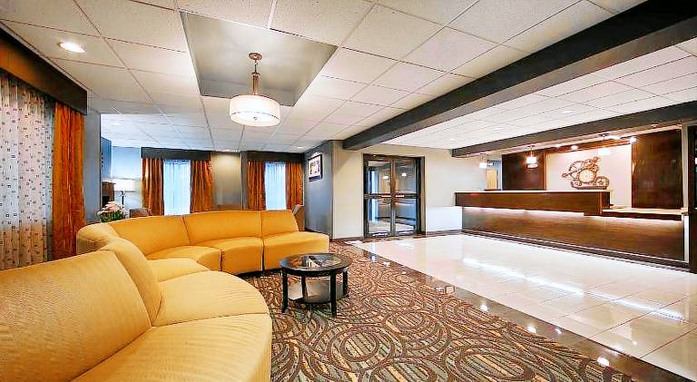 Best Western Plus Coldwater Hotel — photo 2