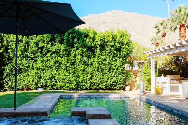 Vacation home with private pool — photo 2