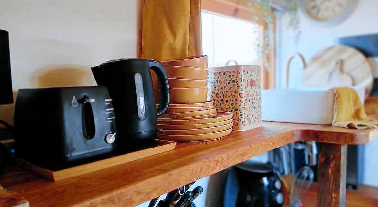 Poachers Keep Shepherds Hut