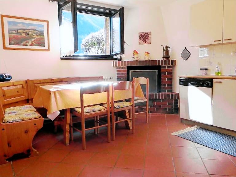 Charming rental apartment with terrace, barbeque & pool | Mountain view | Dogs allowed — photo 3