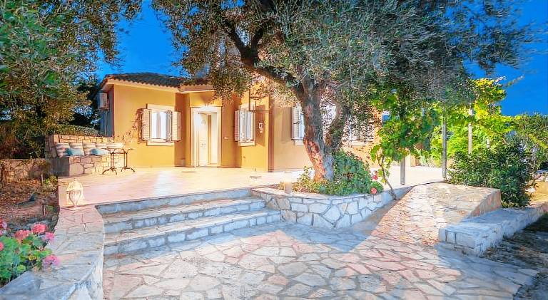 Villa with pool & jacuzzi | Dogs allowed — photo 5