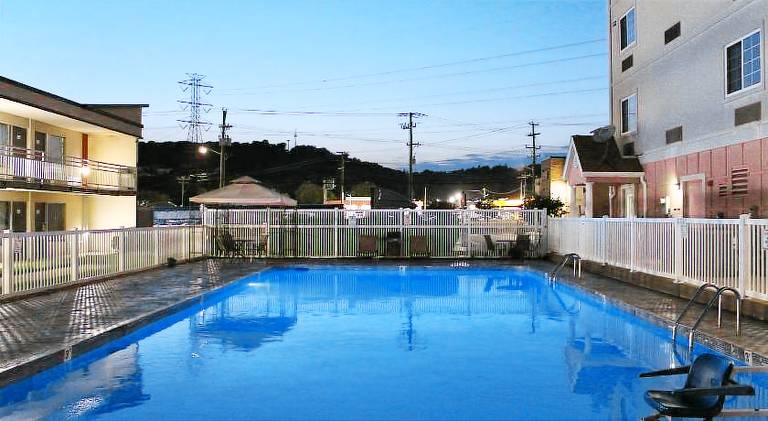 Ramada by Wyndham Harrisonburg — photo 5