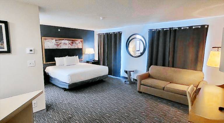 Philadelphia Suites — photo 2