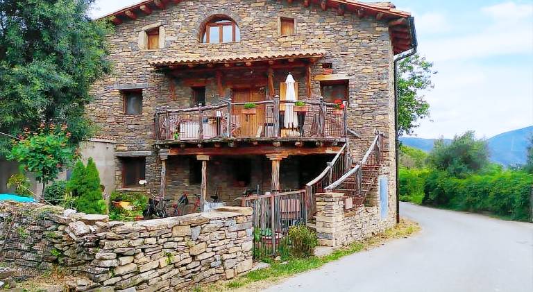 Apartment with garden | Pets allowed in Huesca