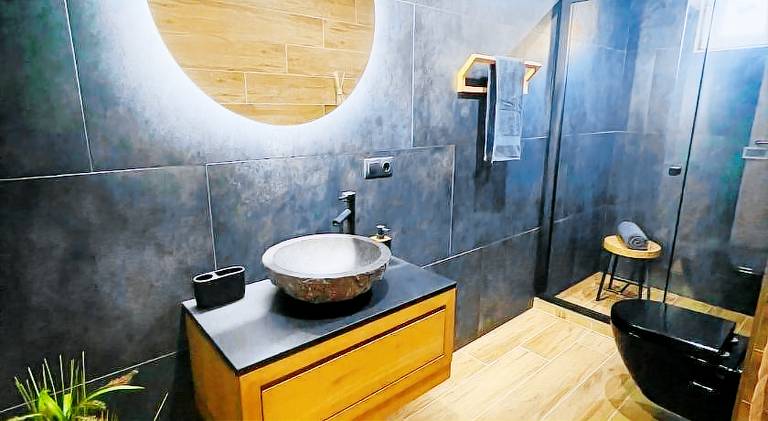 Pleasant vacation home with hot tub | Pets are welcome — photo 2