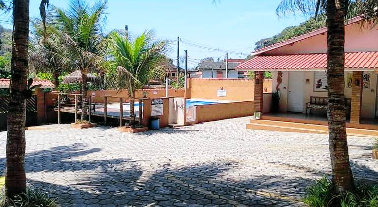 Apartment with pool & barbeque — photo 5