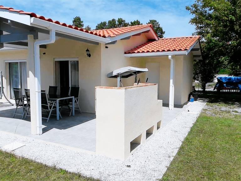 House with garden & barbecue | Lake view — photo 2