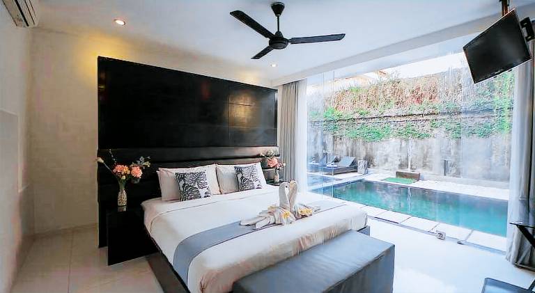 Villa with jacuzzi & pool | Beach nearby | Pets allowed — photo 2
