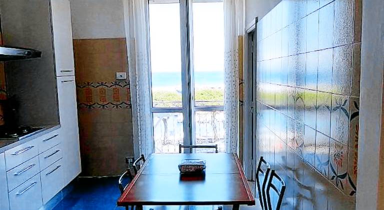 Apartment with 2 rooms for 4 persons — photo 3