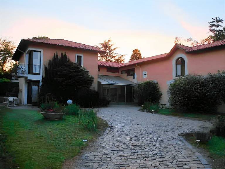 Serviced apartment with yard & terrace in Saint-Paul-les-Dax