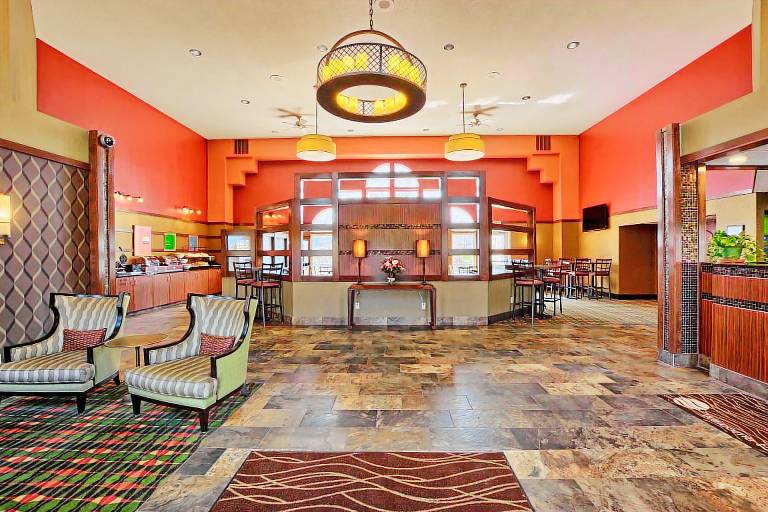 Comfort Inn & Suites and Conference Center — photo 2